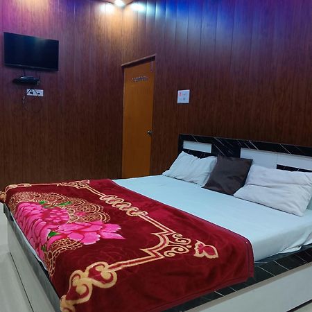 Готель La Ayodhya Residency Екстер'єр фото