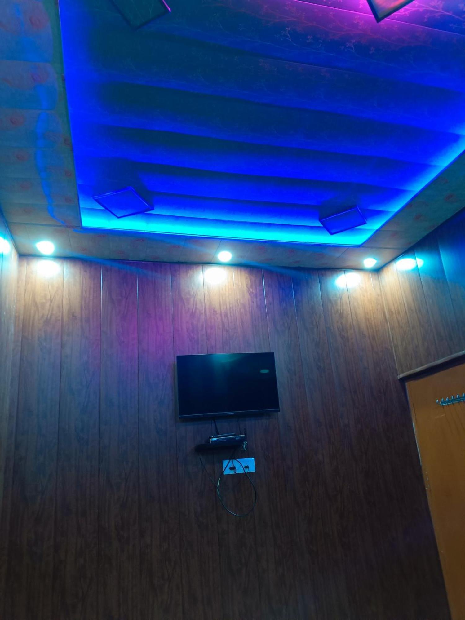 Готель La Ayodhya Residency Екстер'єр фото