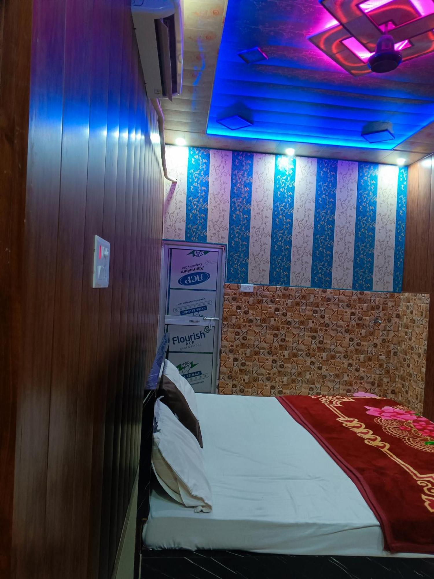 Готель La Ayodhya Residency Екстер'єр фото